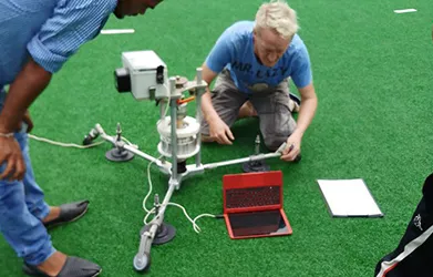 Gazon synthétique de hockey irrigué STH13E